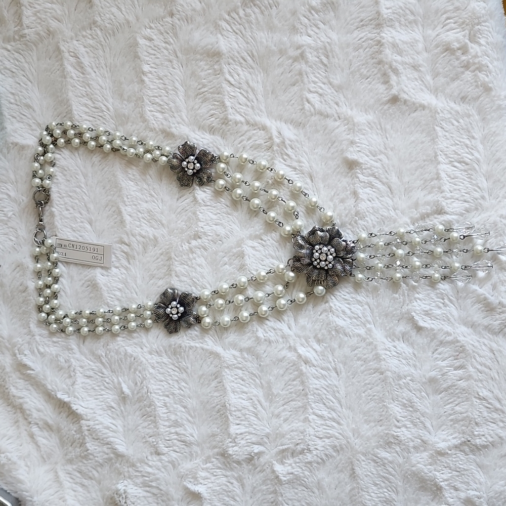 NWT Pearl and Silver Elegance Necklace